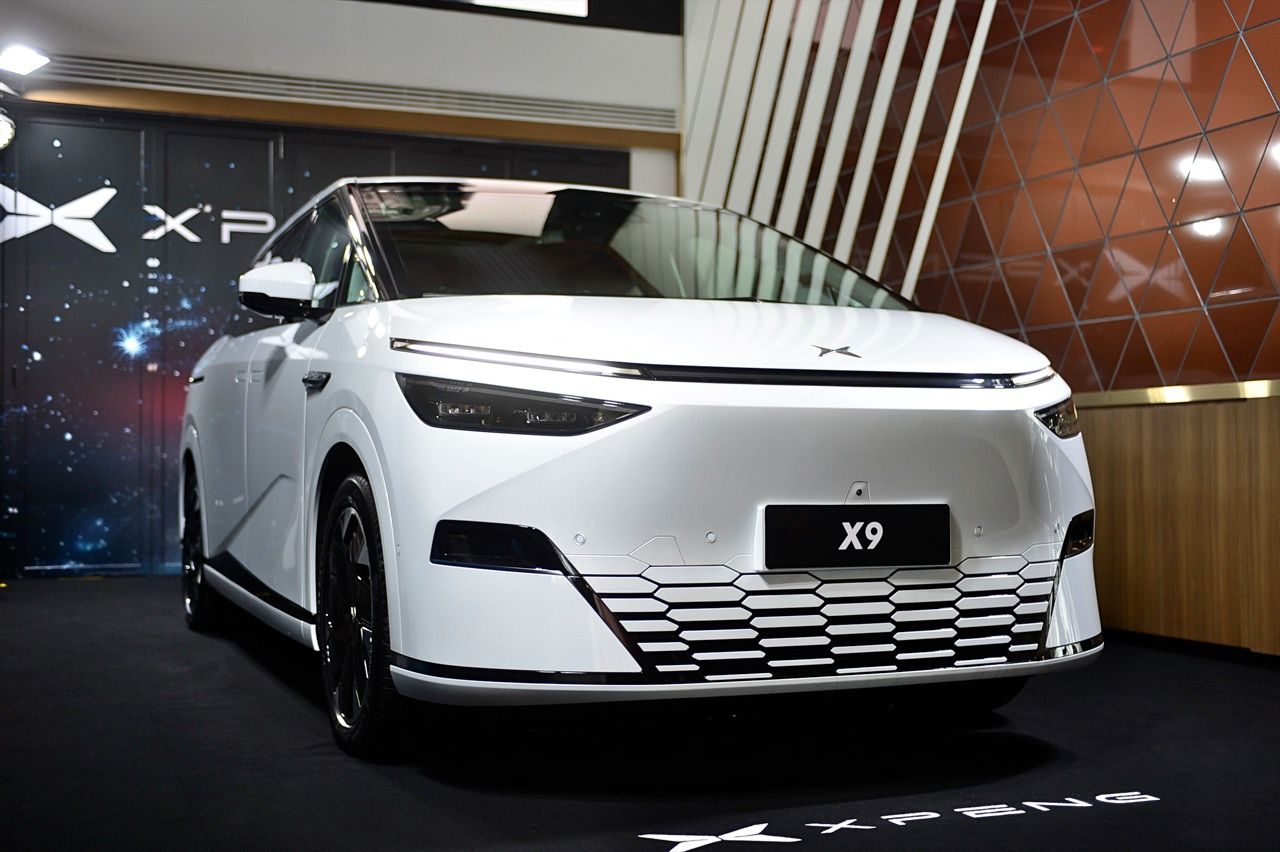 شاهدوا سيارة إكسبنج X9 الجديدة كلياً في مصر