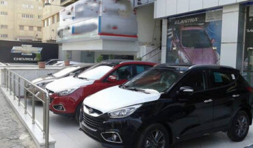 أسعار السيارات مهددة بالارتفاع بسبب قرار نقل معارض السيارات