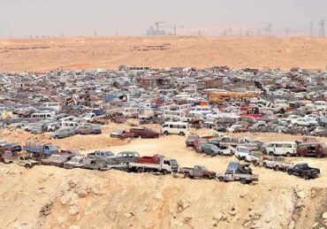 مصر تعمل علي إخلاء مقابر السيارات في القاهرة الكبرى