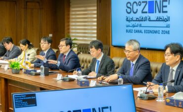 مصر تعلن اهتمامها بالتعاون مع كوريا الجنوبية في صناعة السيارات الكهربائية