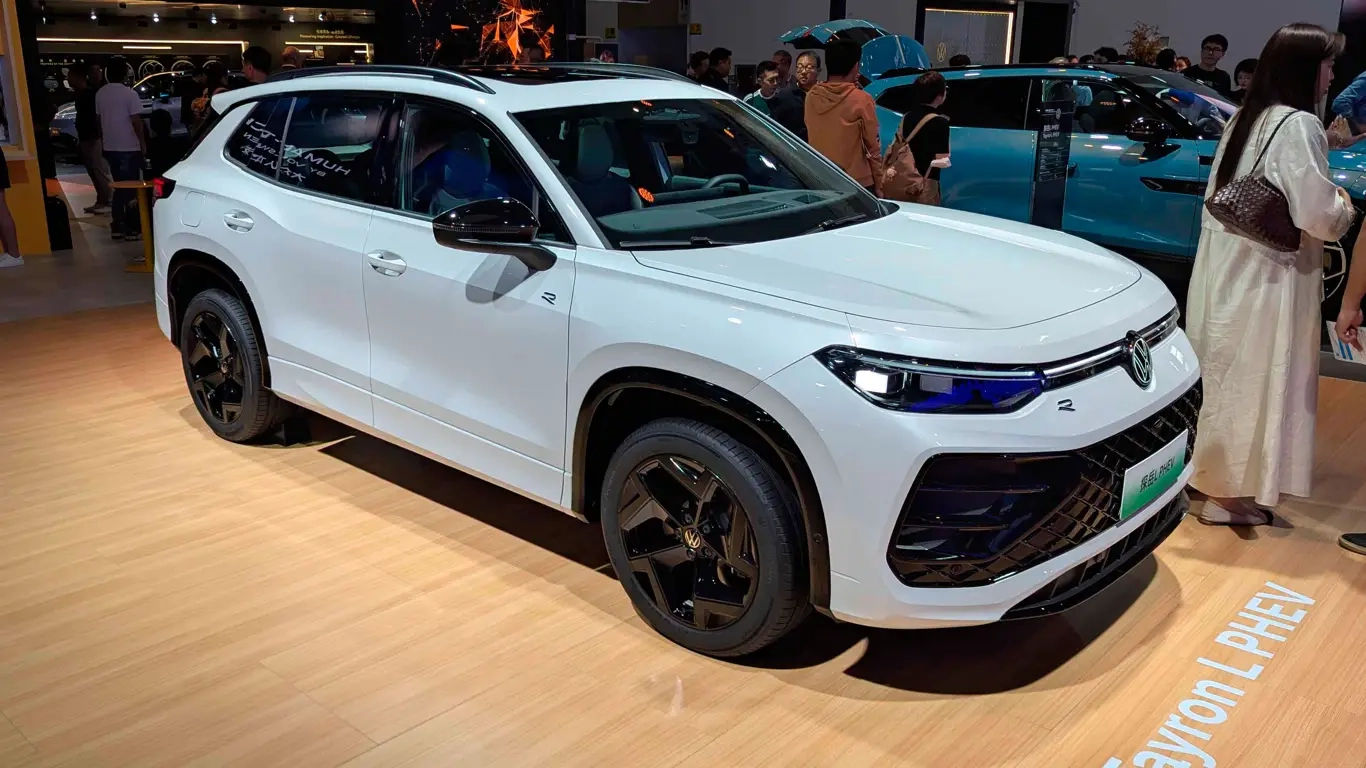 فولكس فاجن تستعرض ثلاث سيارات SUV جديدة في معرض بكين للسيارات 2026