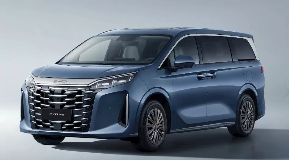 بسعر 3.3 مليون جنيه .. عرض BYD M9 بمصر