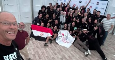فريق مصري يفوز بالمركز الأول في مسار الذكاء الاصناعي لسيارات السباقات