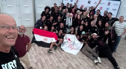 فريق مصري يفوز بالمركز الأول في مسار الذكاء الاصناعي لسيارات السباقات