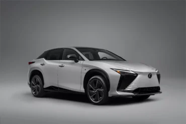 عرض جديد لشراء سيارات لكزس آر زد بمصر